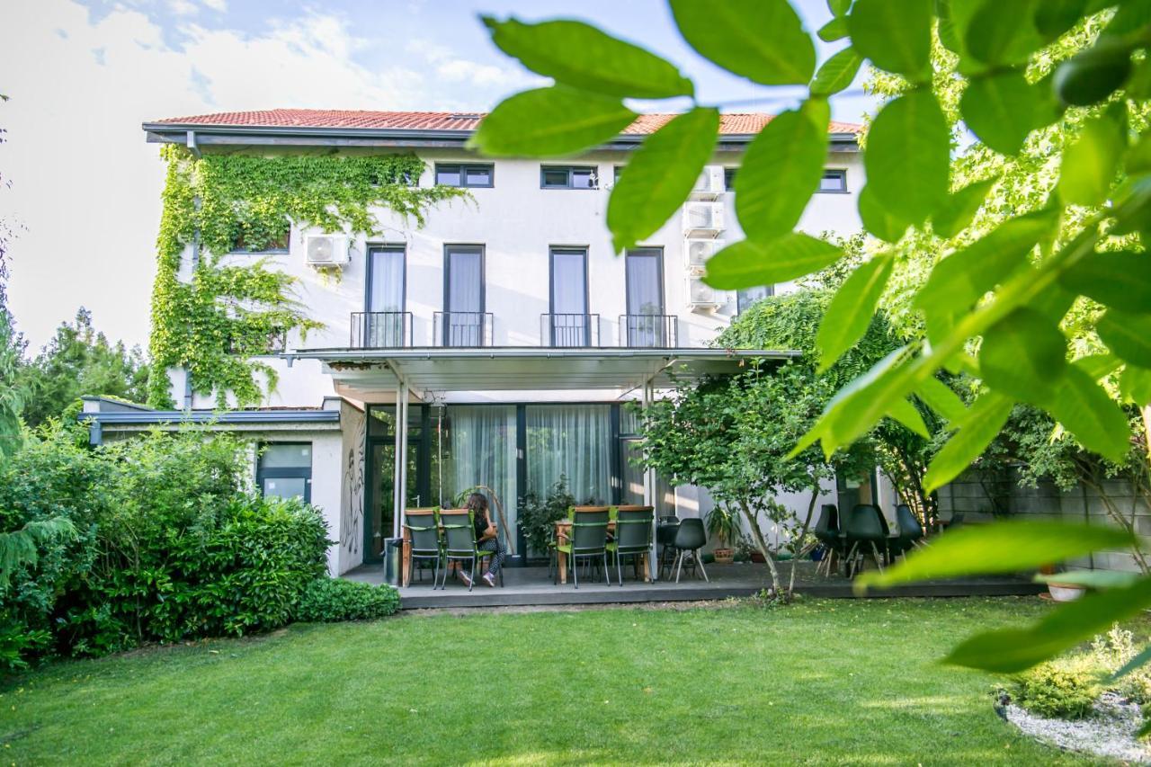 May Residence Dumbravita  Eksteriør billede